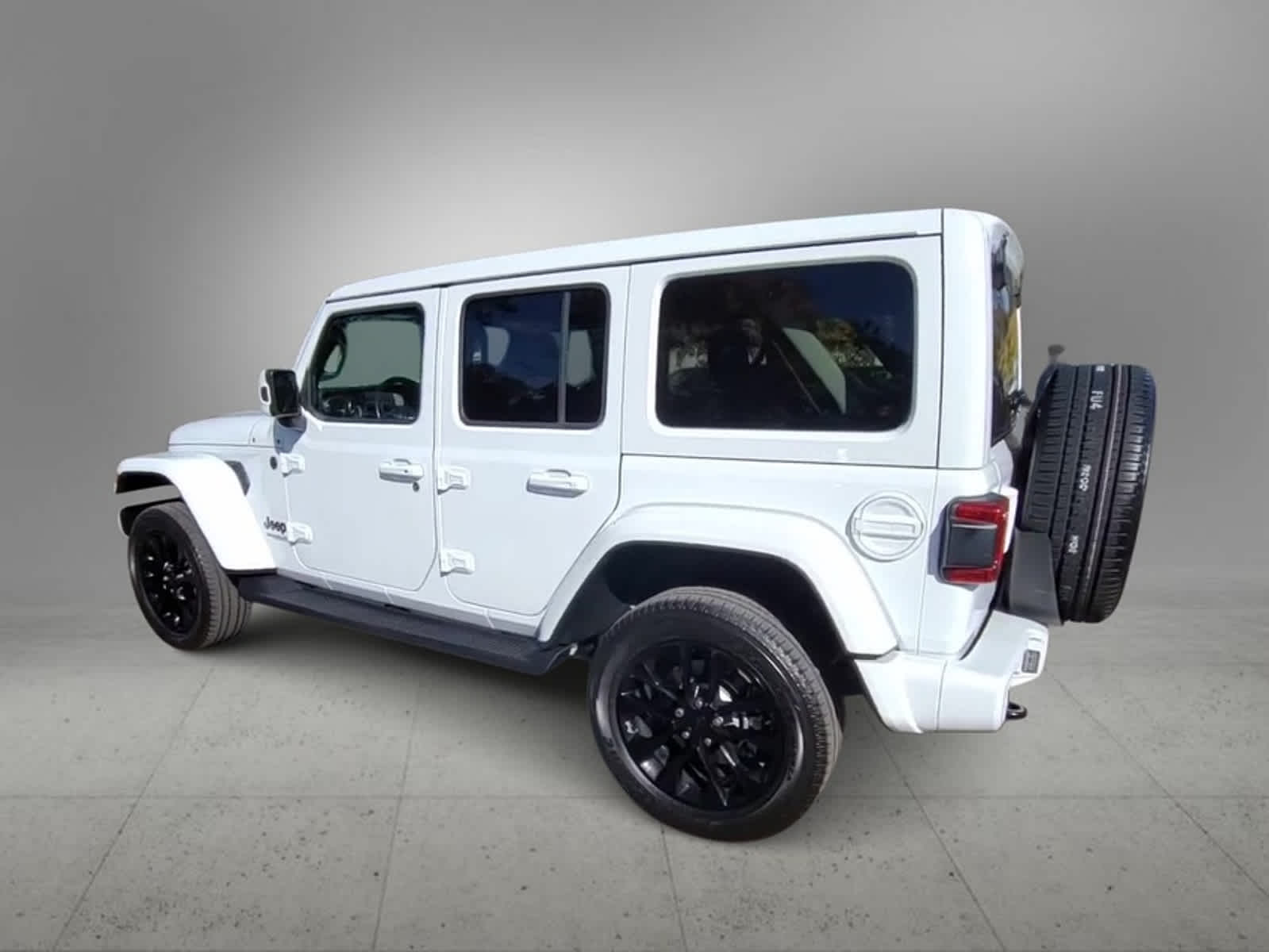 2021 Jeep Wrangler Unlimited Sahara High Altitude 6