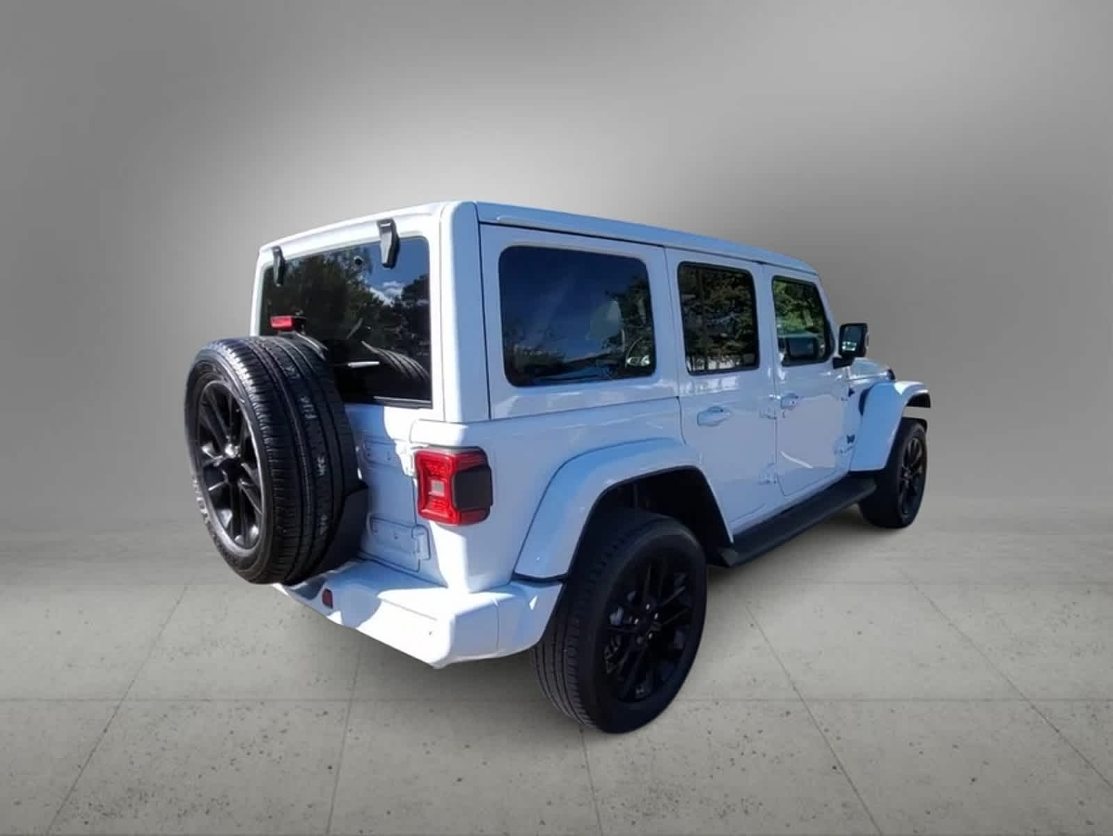 2021 Jeep Wrangler Unlimited Sahara High Altitude 8