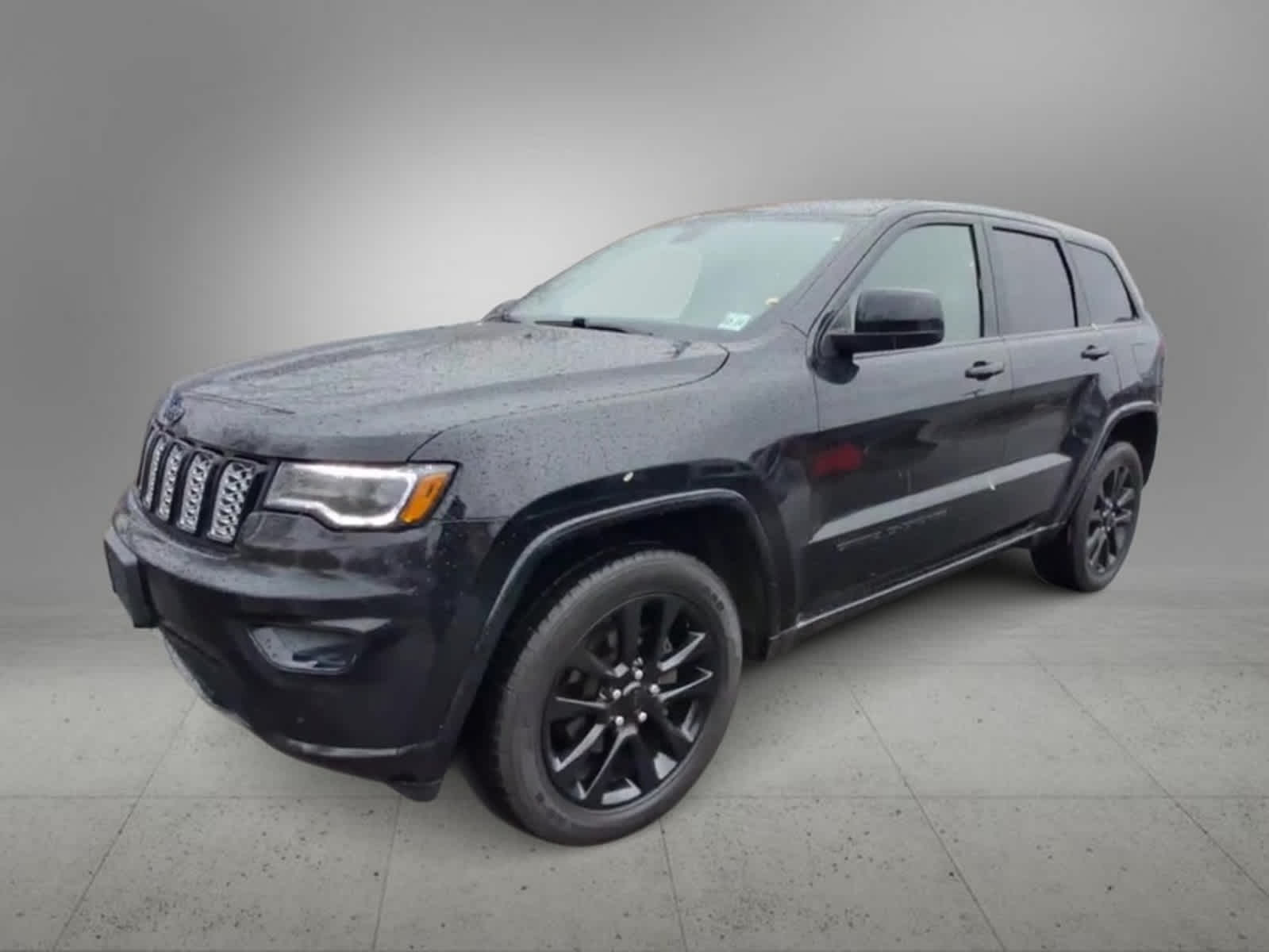 2020 Jeep Grand Cherokee Altitude 4