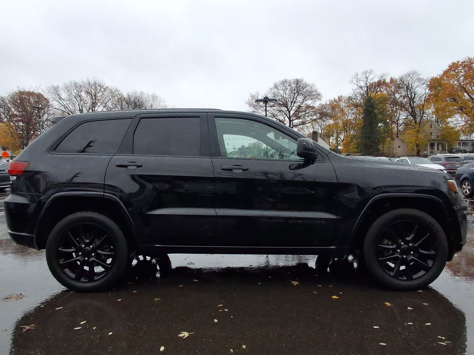 2020 Jeep Grand Cherokee Altitude 26