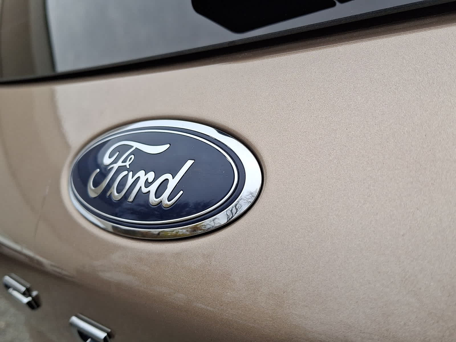 2020 Ford Escape SE 23