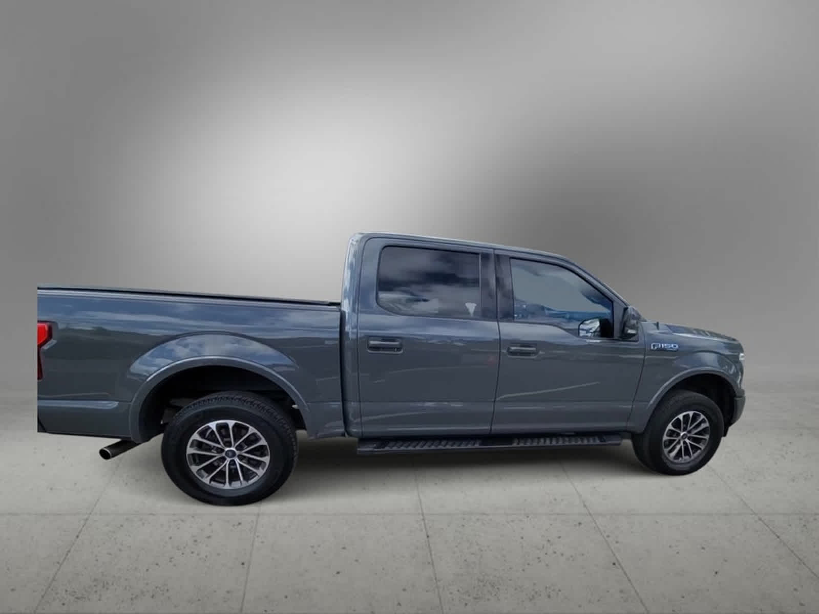 2018 Ford F-150 LARIAT 4WD SuperCrew 5.5 Box 9