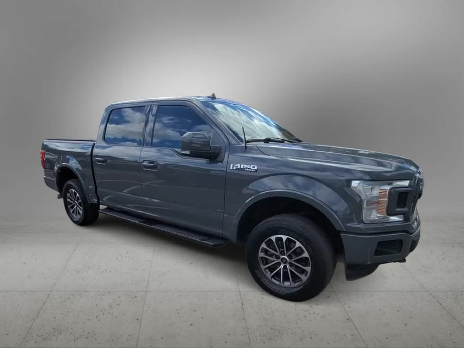 2018 Ford F-150 LARIAT 4WD SuperCrew 5.5 Box 2