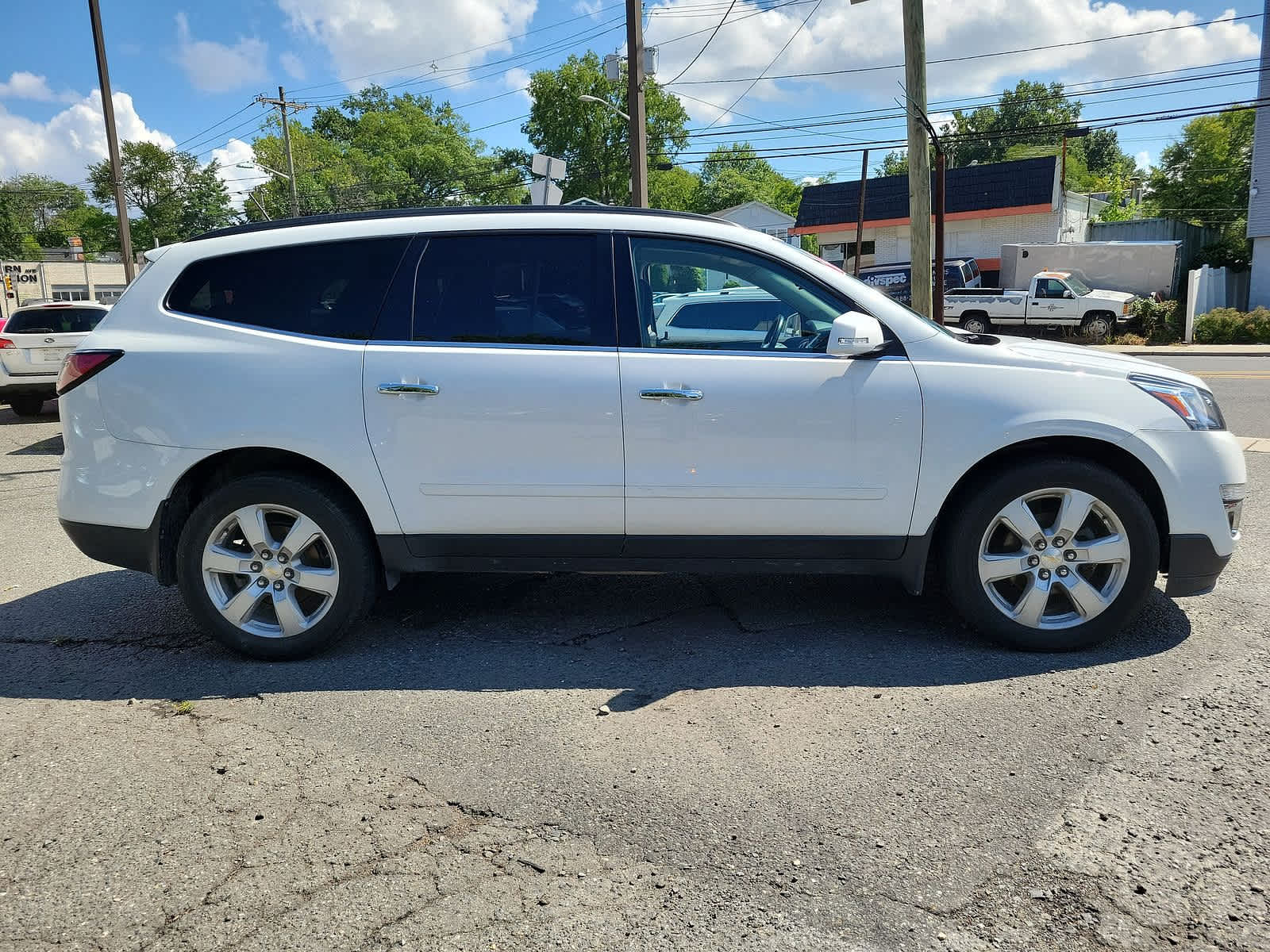 2017 Chevrolet Traverse LT 24