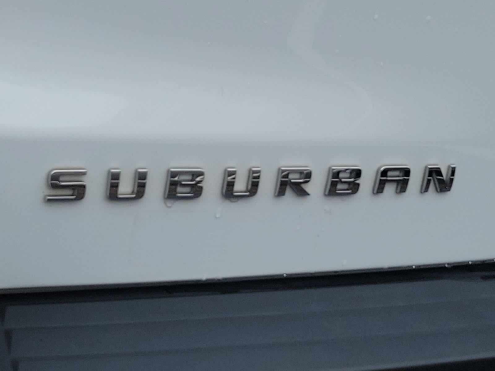 2017 Chevrolet Suburban LT 24
