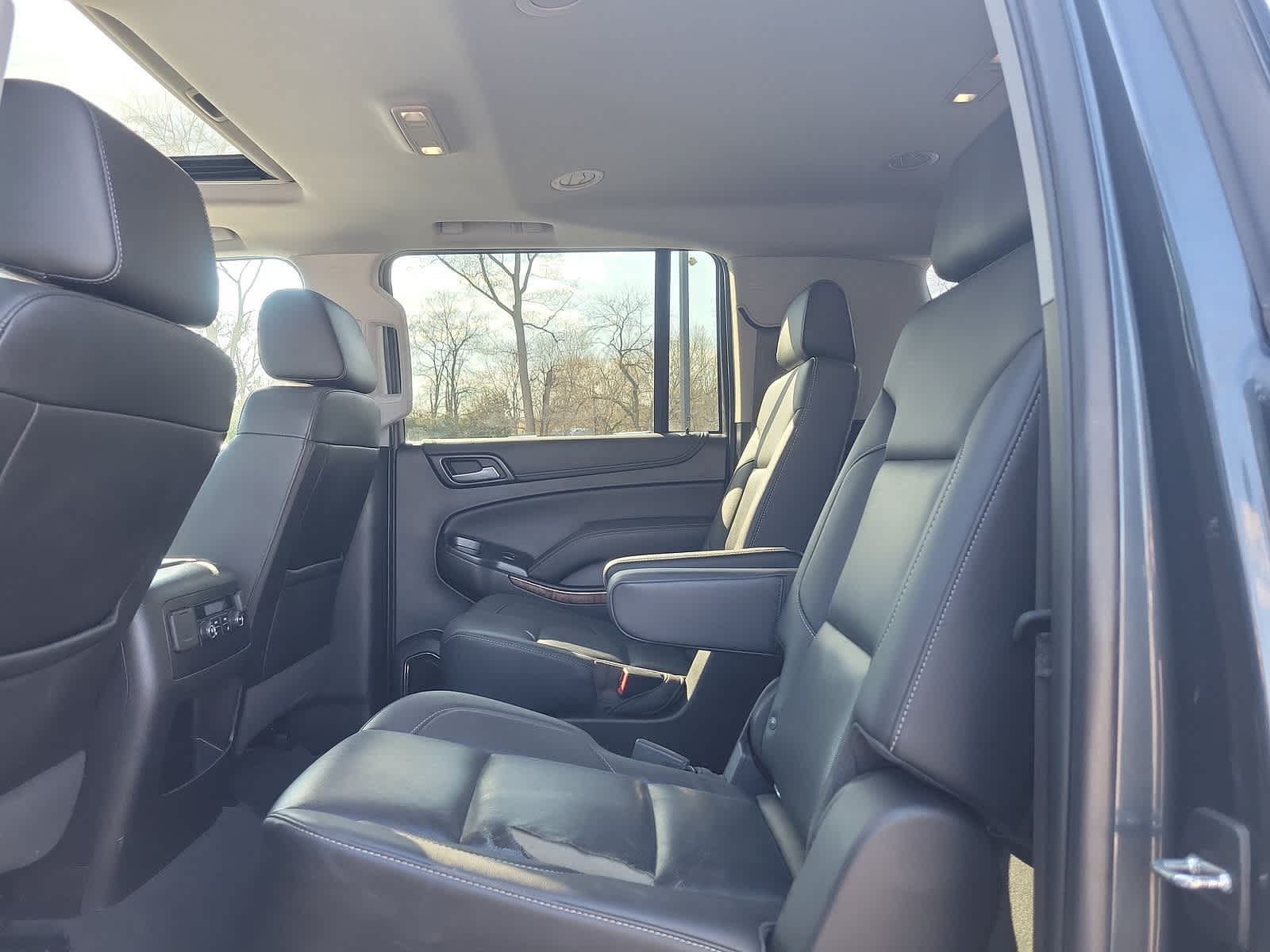 2019 Chevrolet Suburban Premier 20