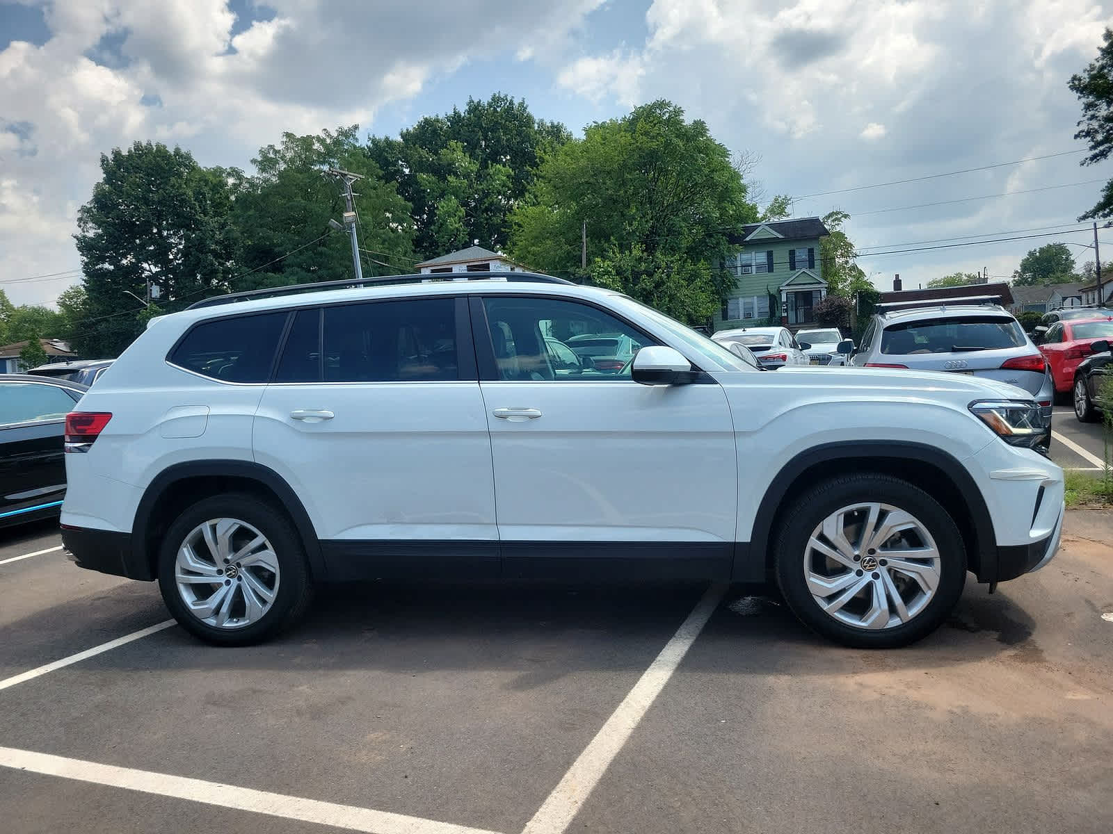 2021 Volkswagen Atlas 2.0T SE w/Technology 24