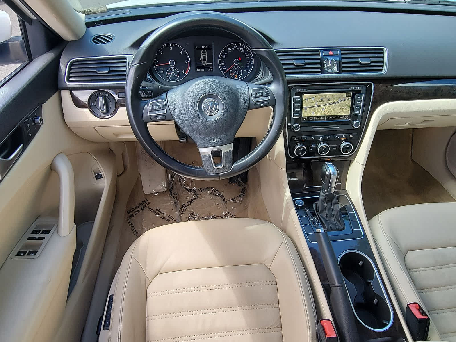 2014 Volkswagen Passat TDI SEL Premium 18