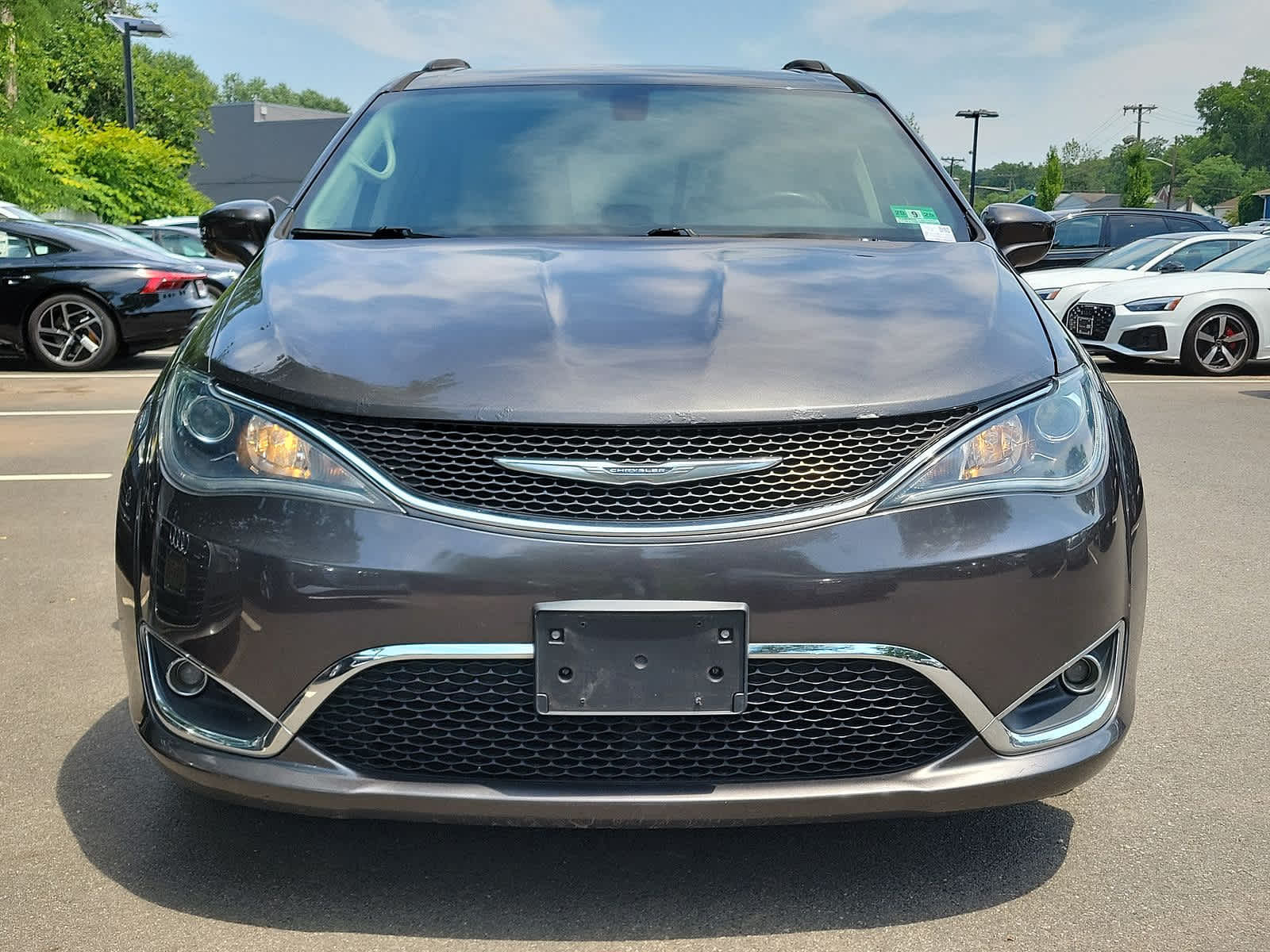 2017 Chrysler Pacifica Touring-L 26