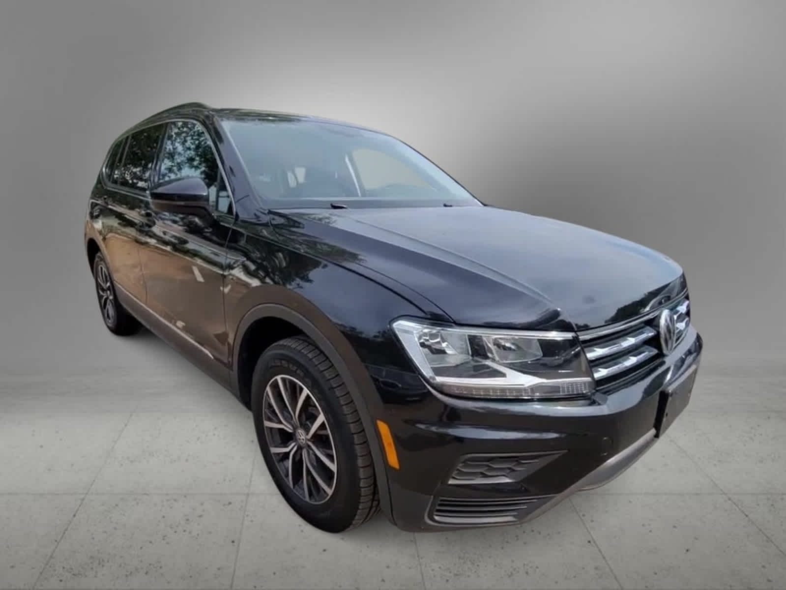 2020 Volkswagen Tiguan SE 2