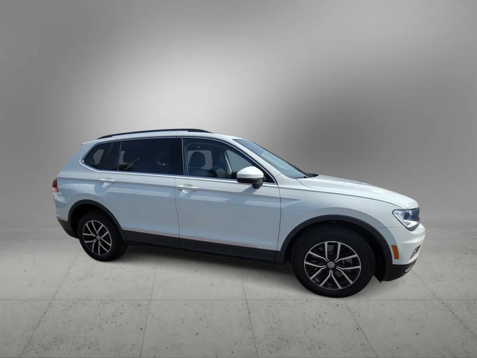 2021 Volkswagen Tiguan SE 9