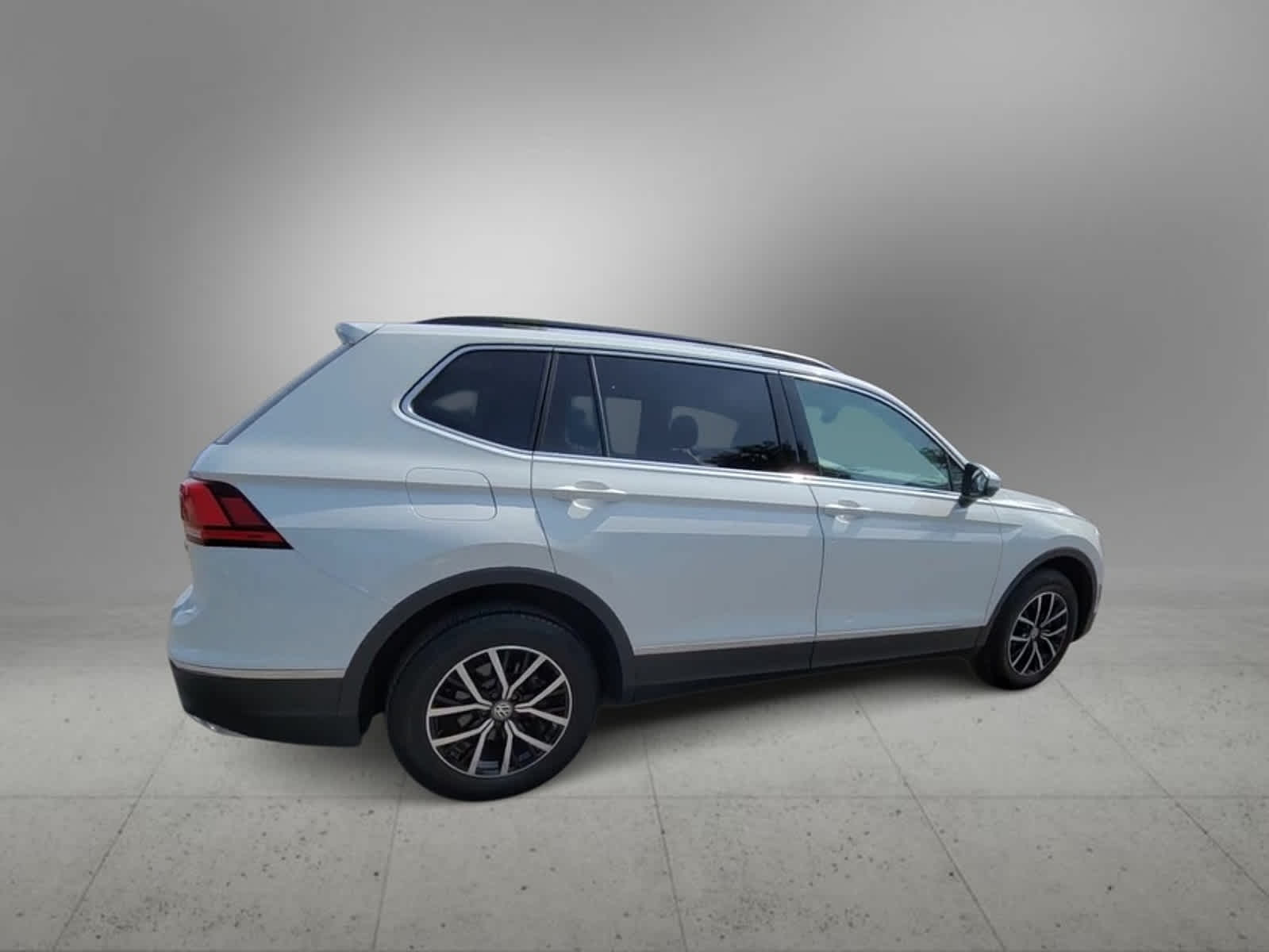 2021 Volkswagen Tiguan SE 8