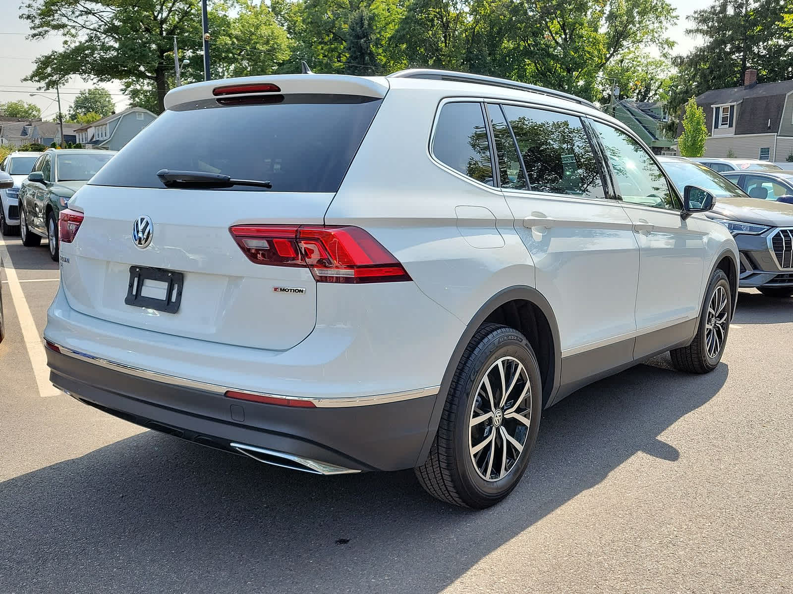 2021 Volkswagen Tiguan SE 25