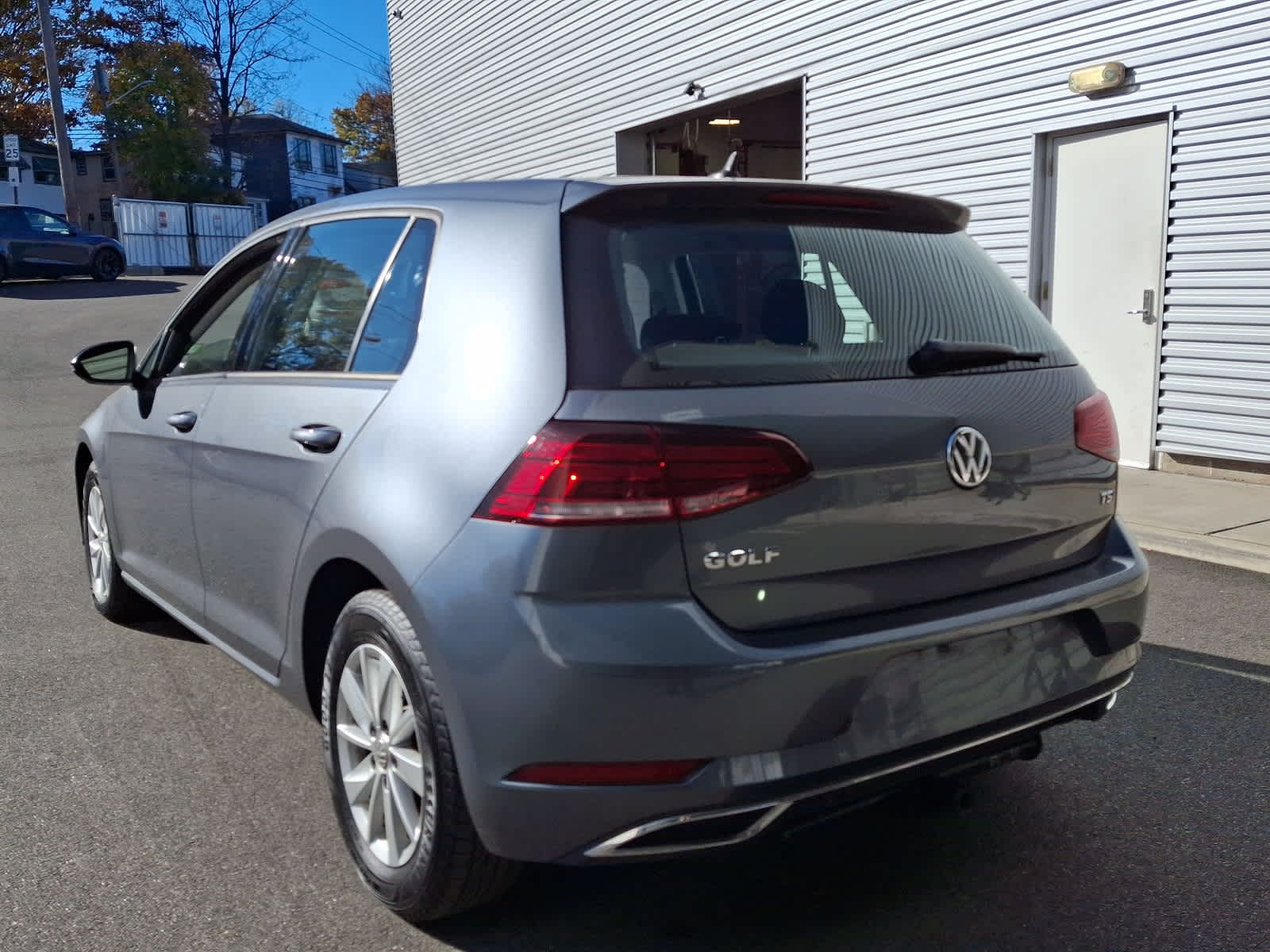 2018 Volkswagen Golf S 21