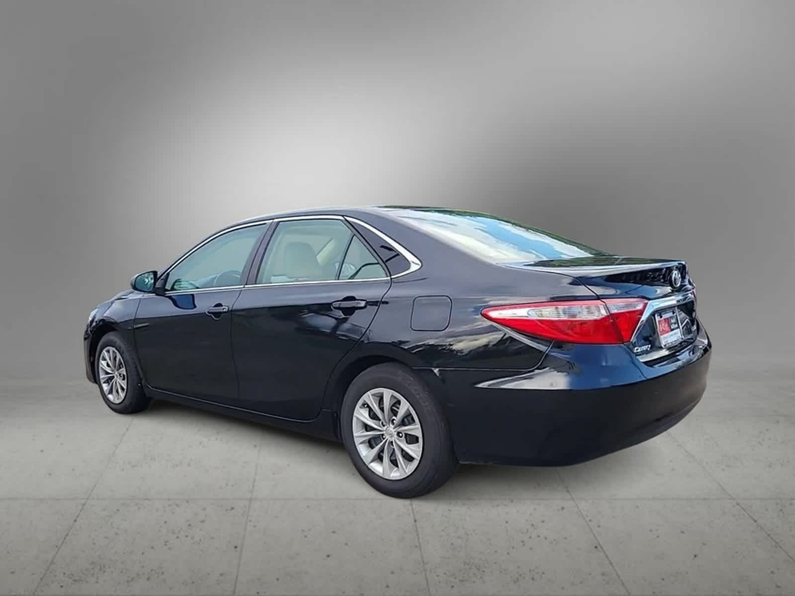 2016 Toyota Camry LE 6