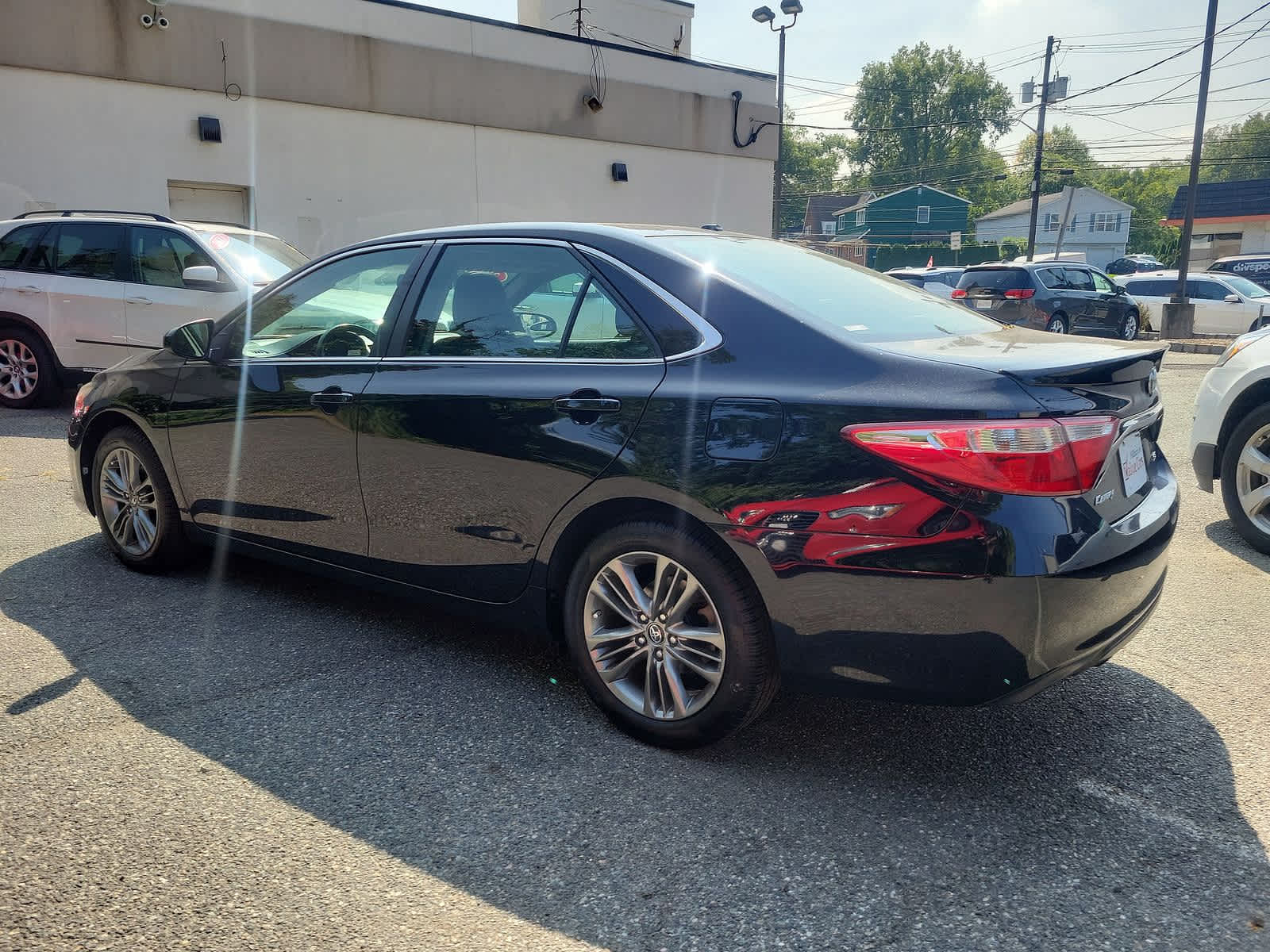 2017 Toyota Camry SE 21