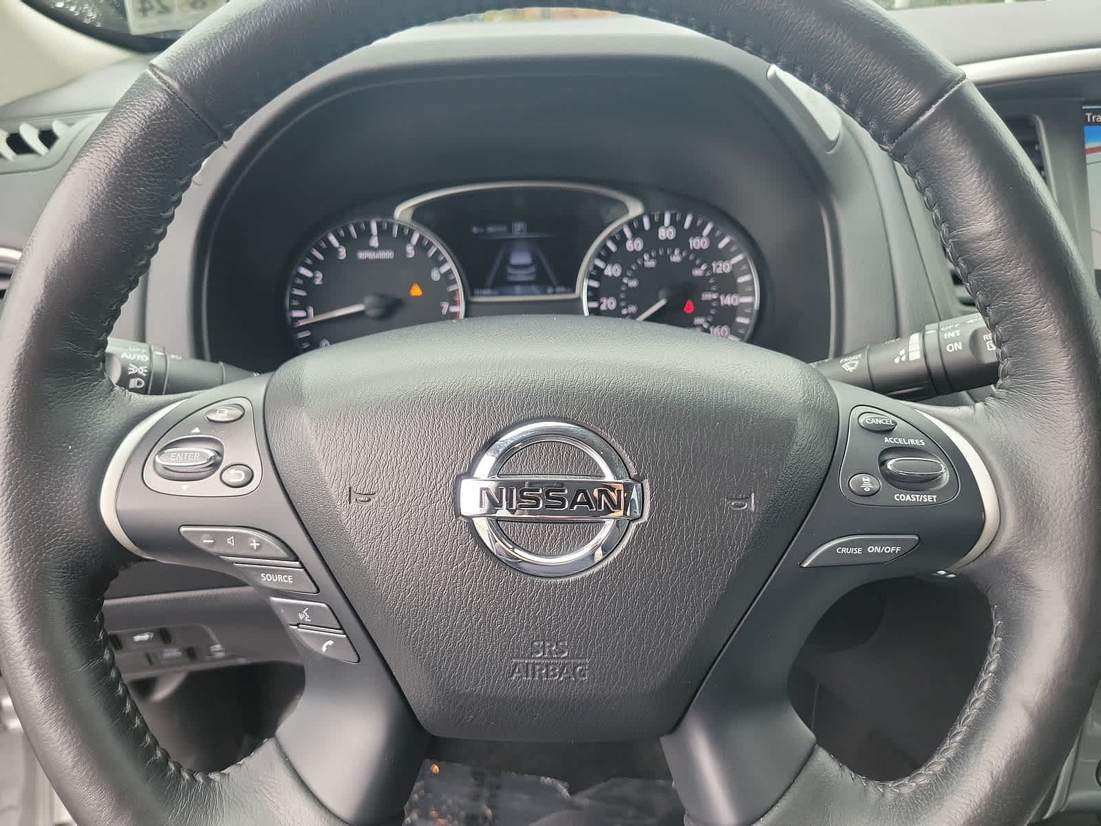 2019 Nissan Pathfinder SL 16