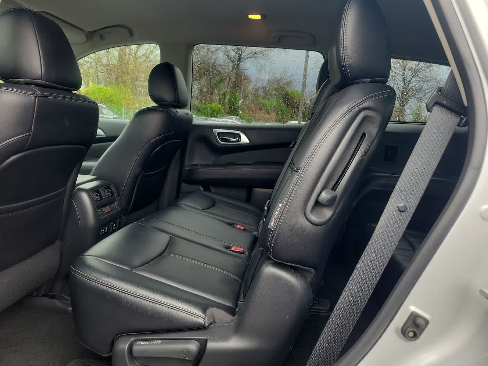 2019 Nissan Pathfinder SL 20