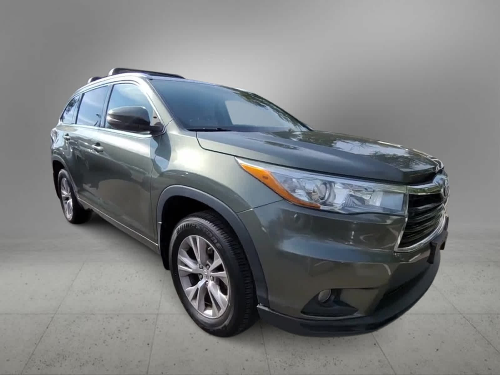 2015 Toyota Highlander XLE 2