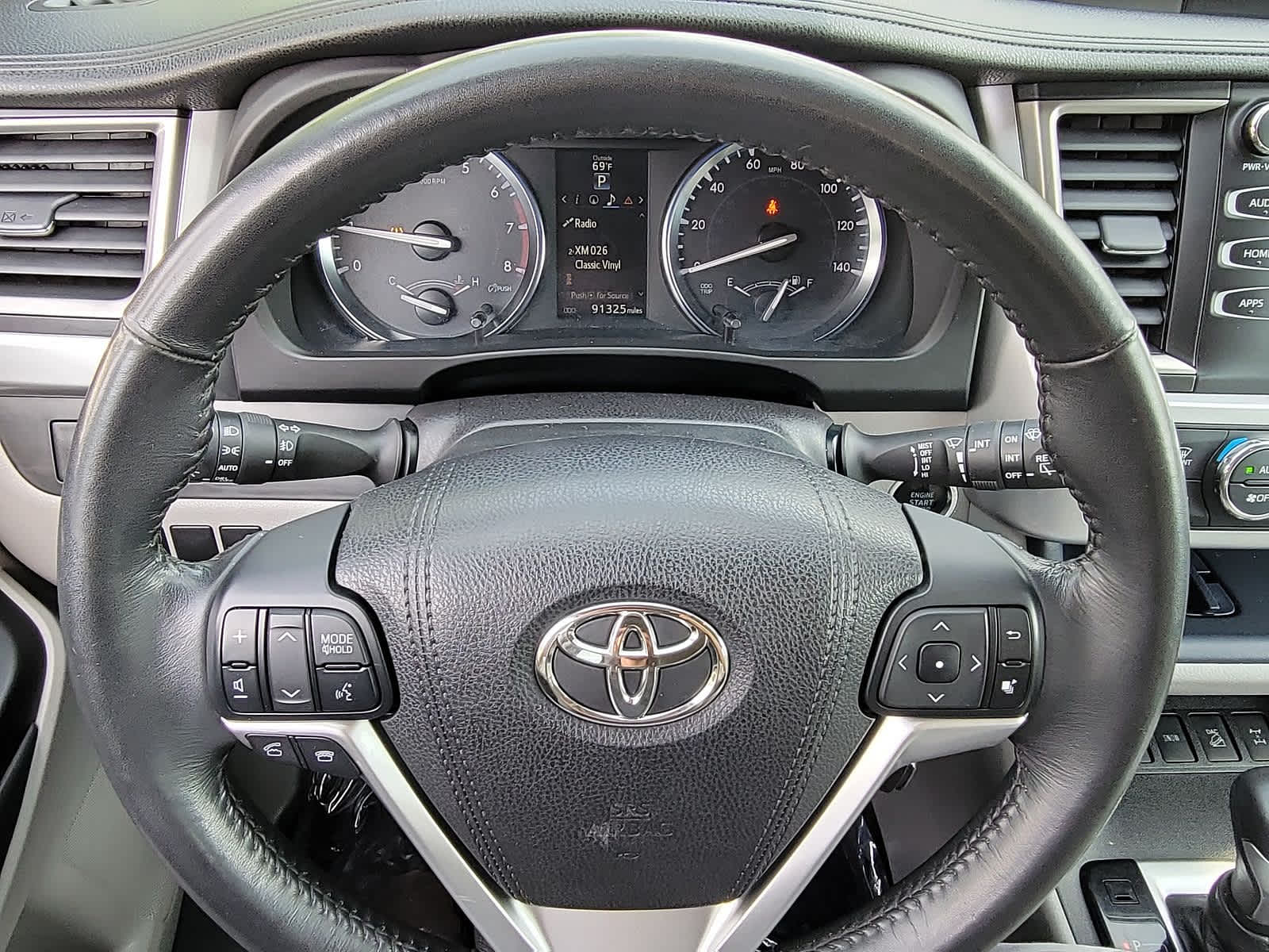 2015 Toyota Highlander XLE 16