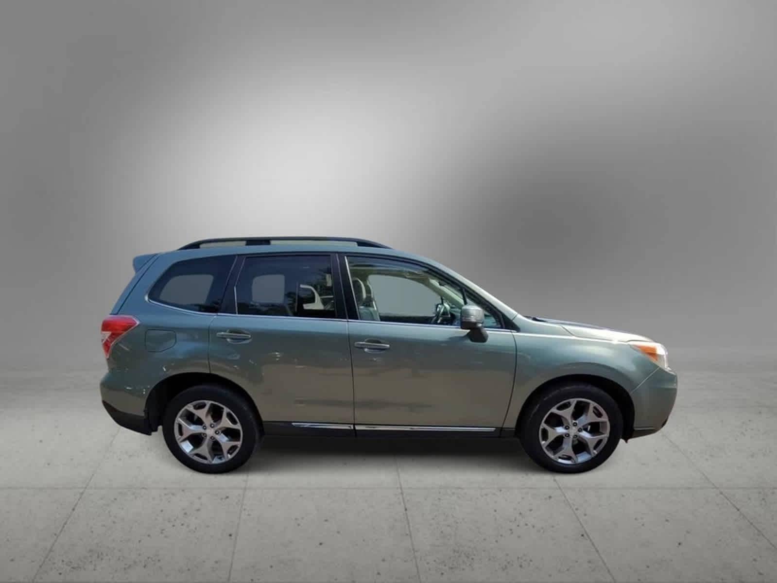 2015 Subaru Forester 2.5i Touring 9