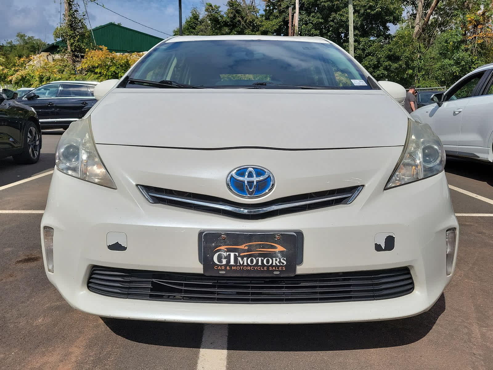 2014 Toyota Prius V Two 29