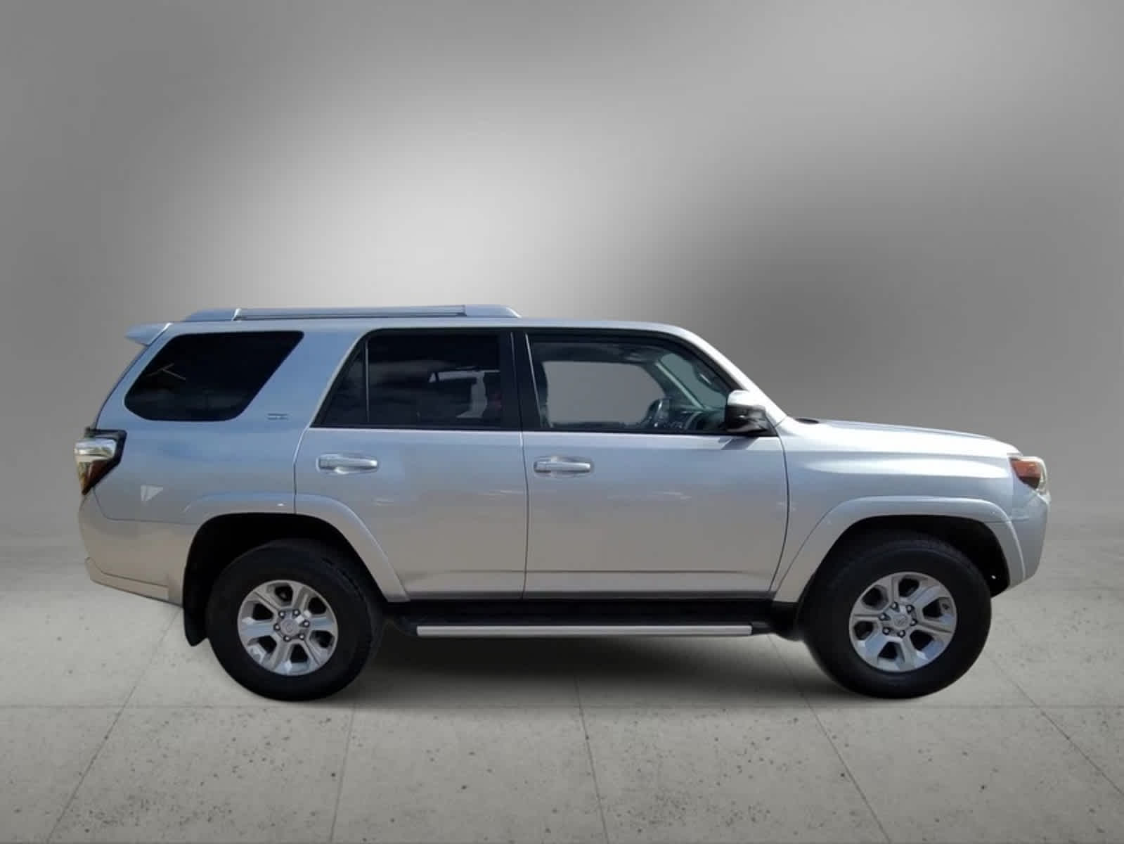 2016 Toyota 4Runner SR5 9