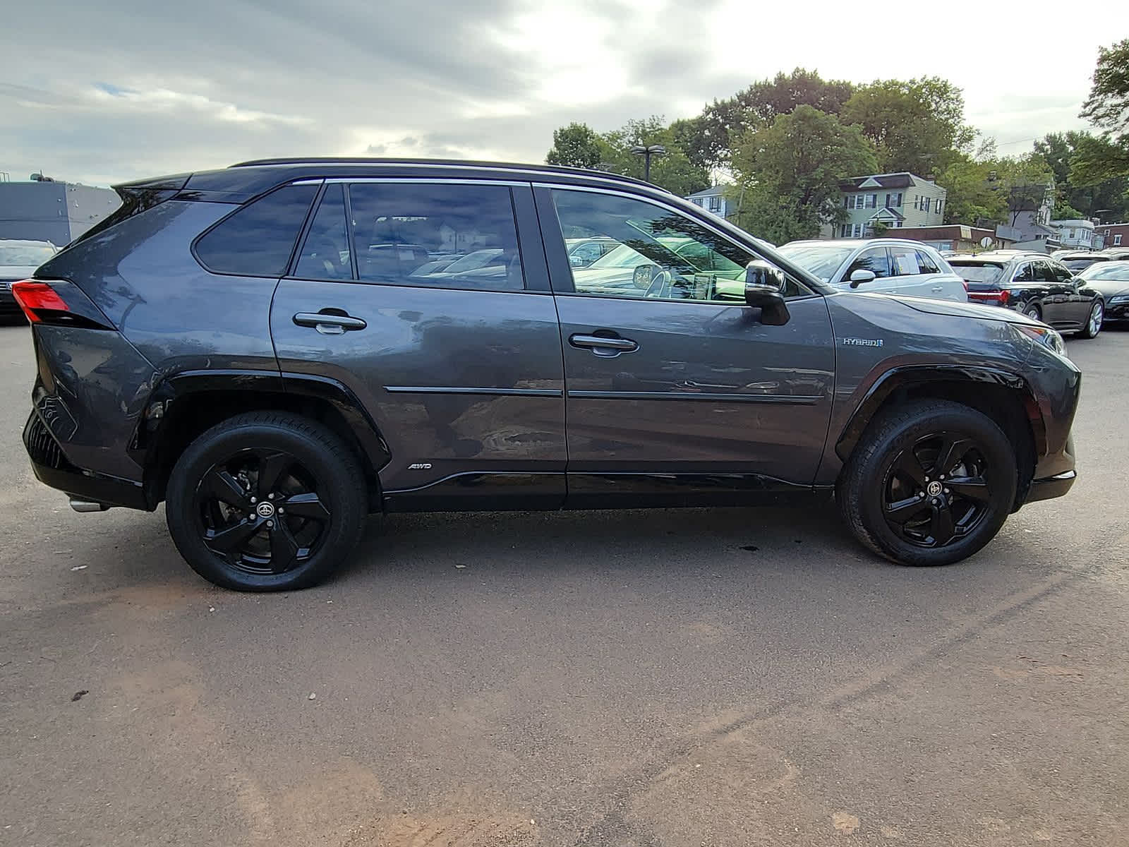 2021 Toyota RAV4 Hybrid XSE 26