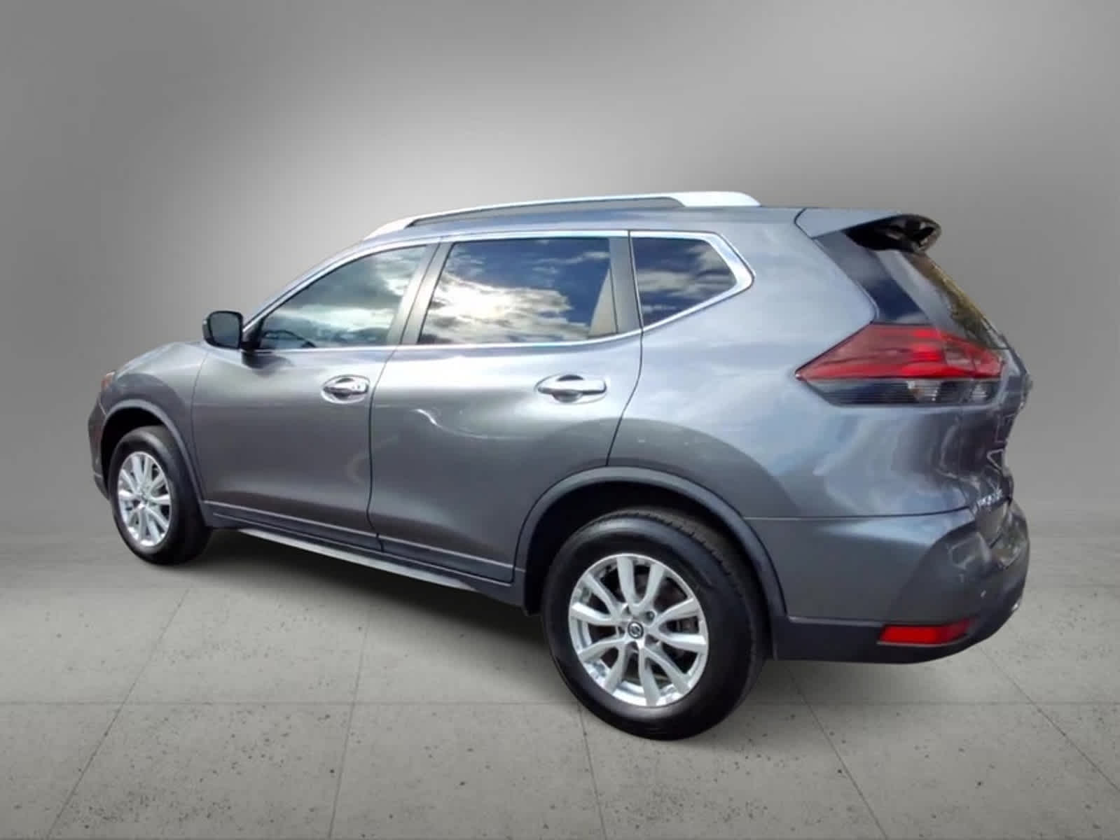 2019 Nissan Rogue SV 6