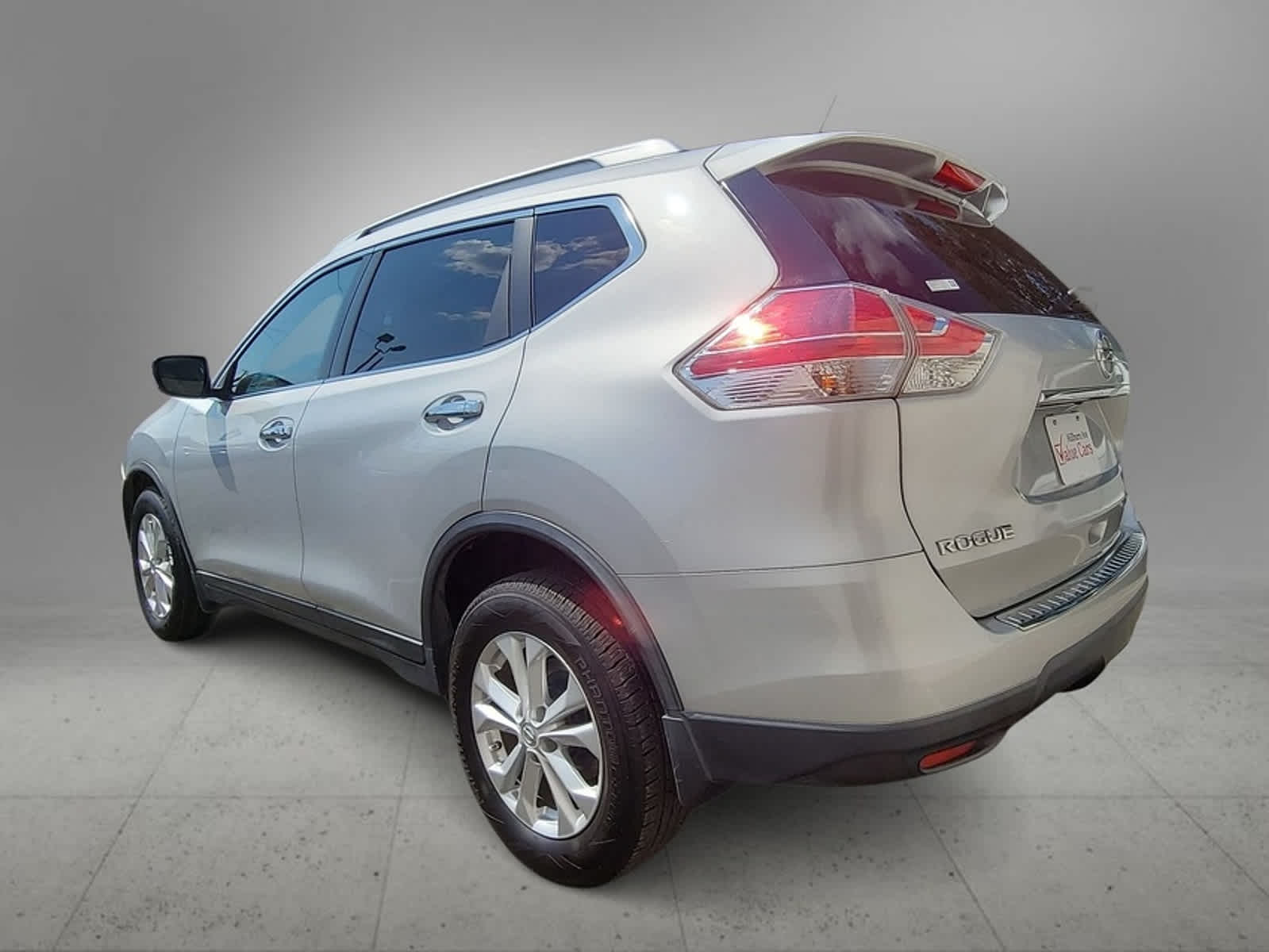 2015 Nissan Rogue SV 4