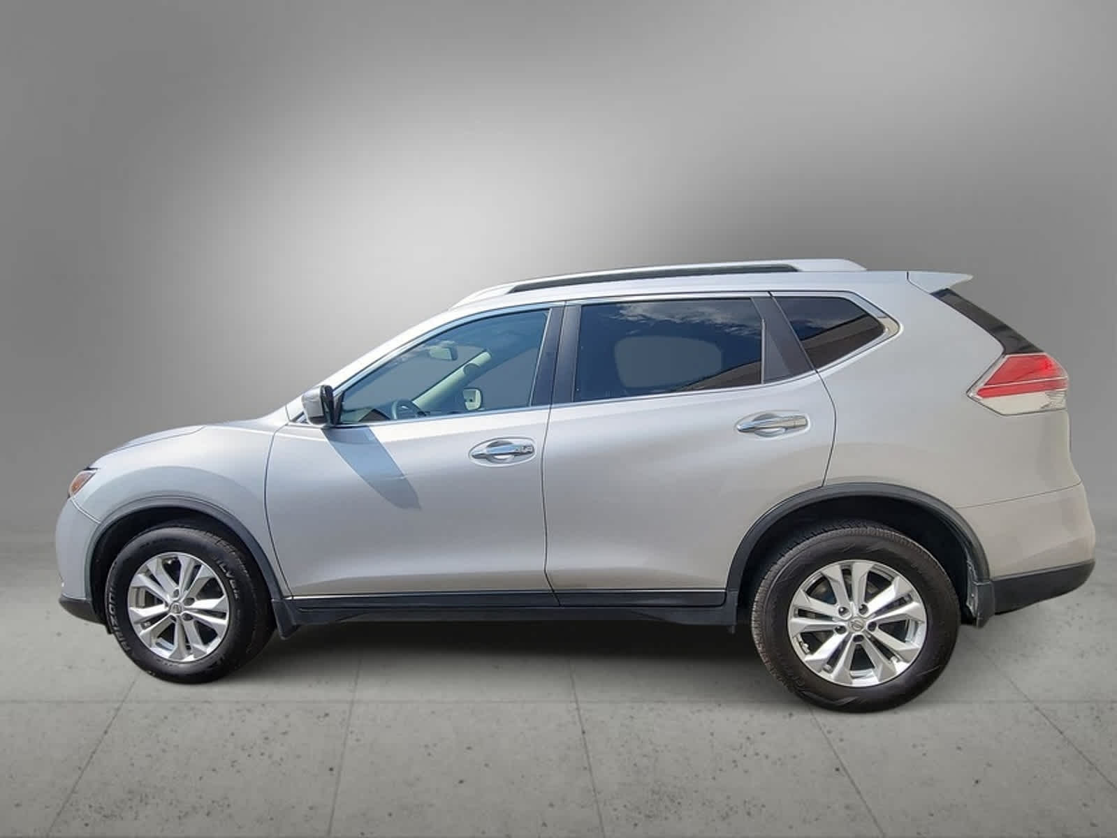 2015 Nissan Rogue SV 3