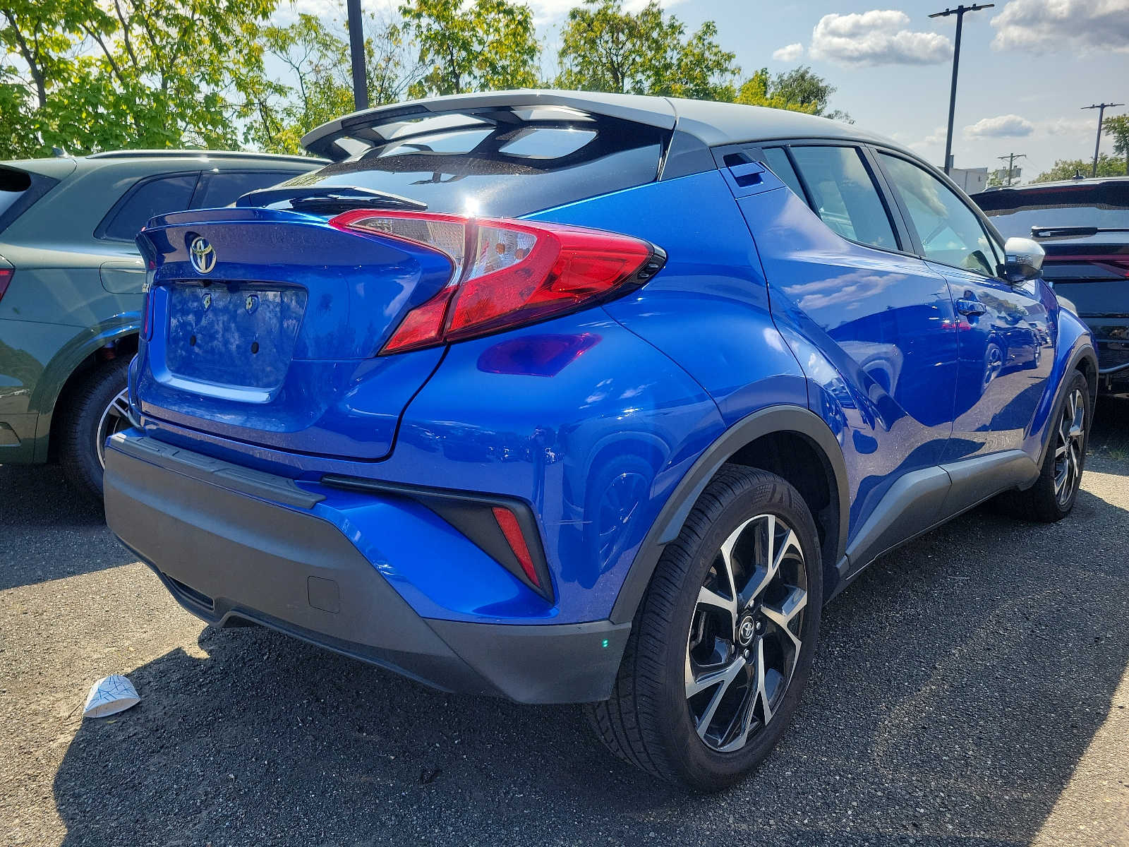 2019 Toyota C-HR XLE 3