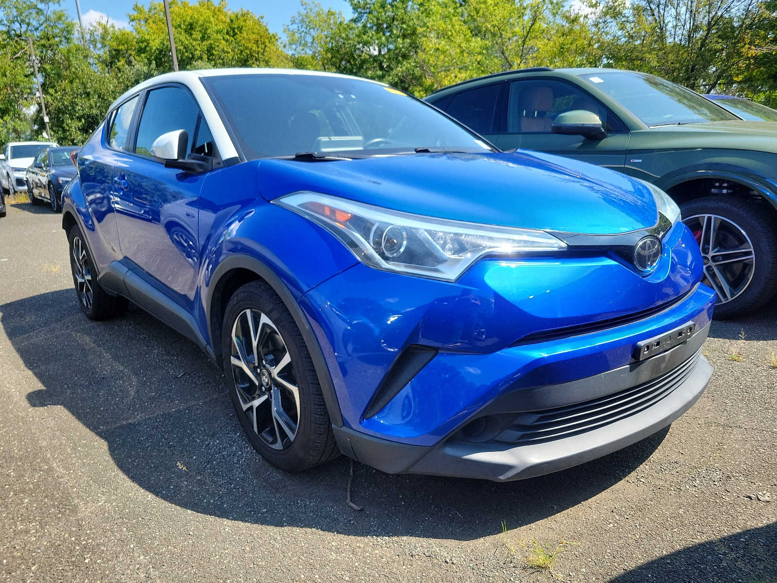 2019 Toyota C-HR XLE 2