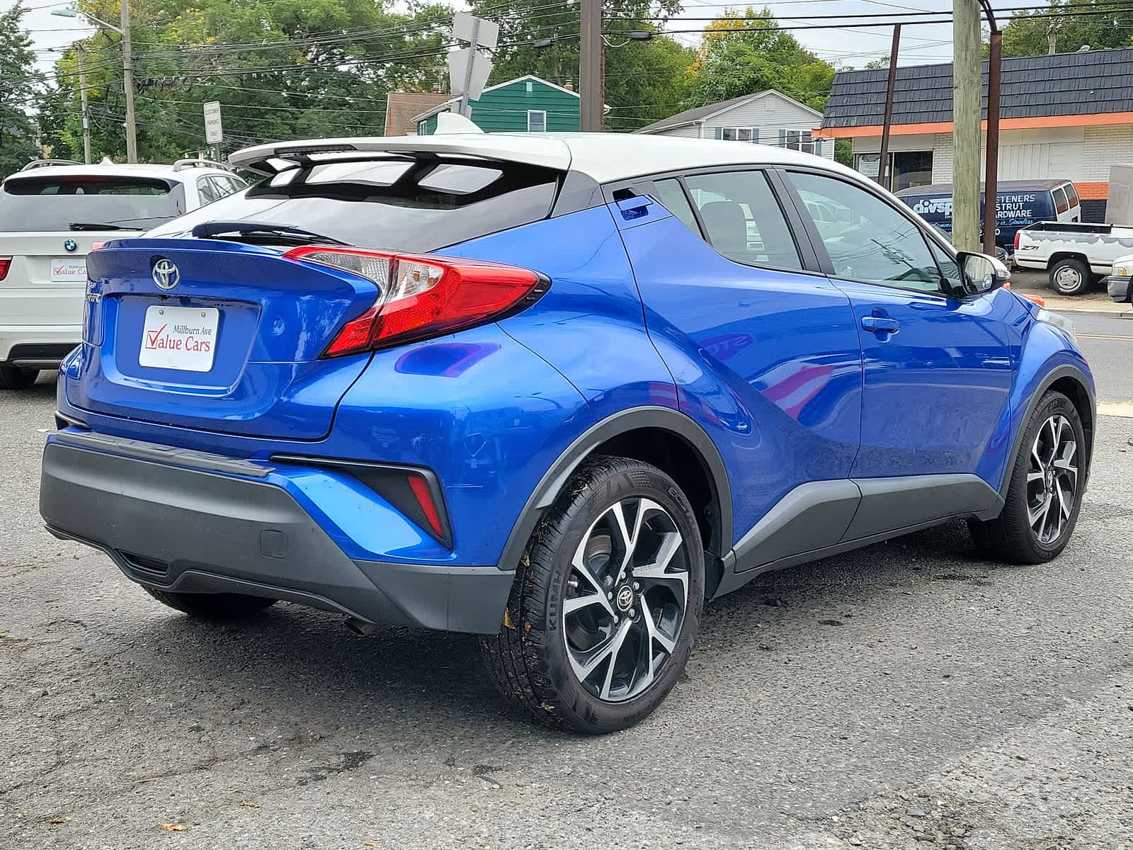 2019 Toyota C-HR XLE 24