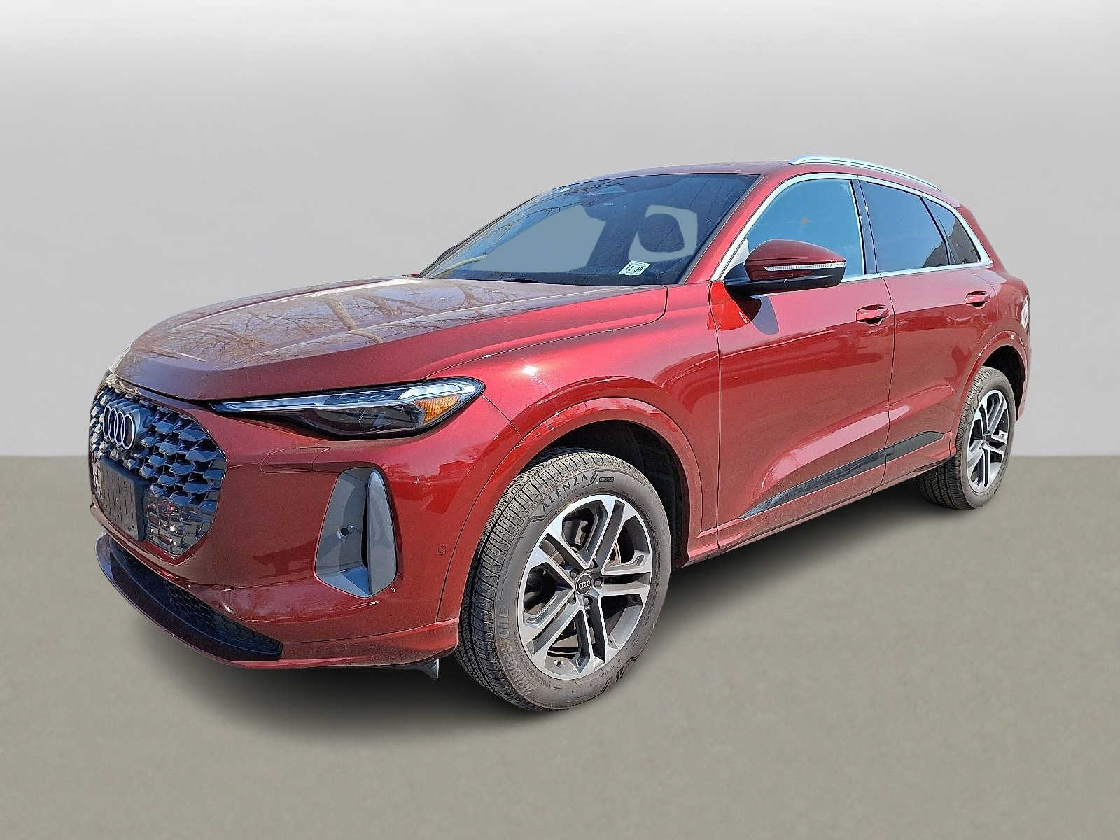 Red 2025 Audi Q5 quattro Premium Plus 40 TFSI SUV / Crossover All-Wheel Drive 7-Speed Automatic