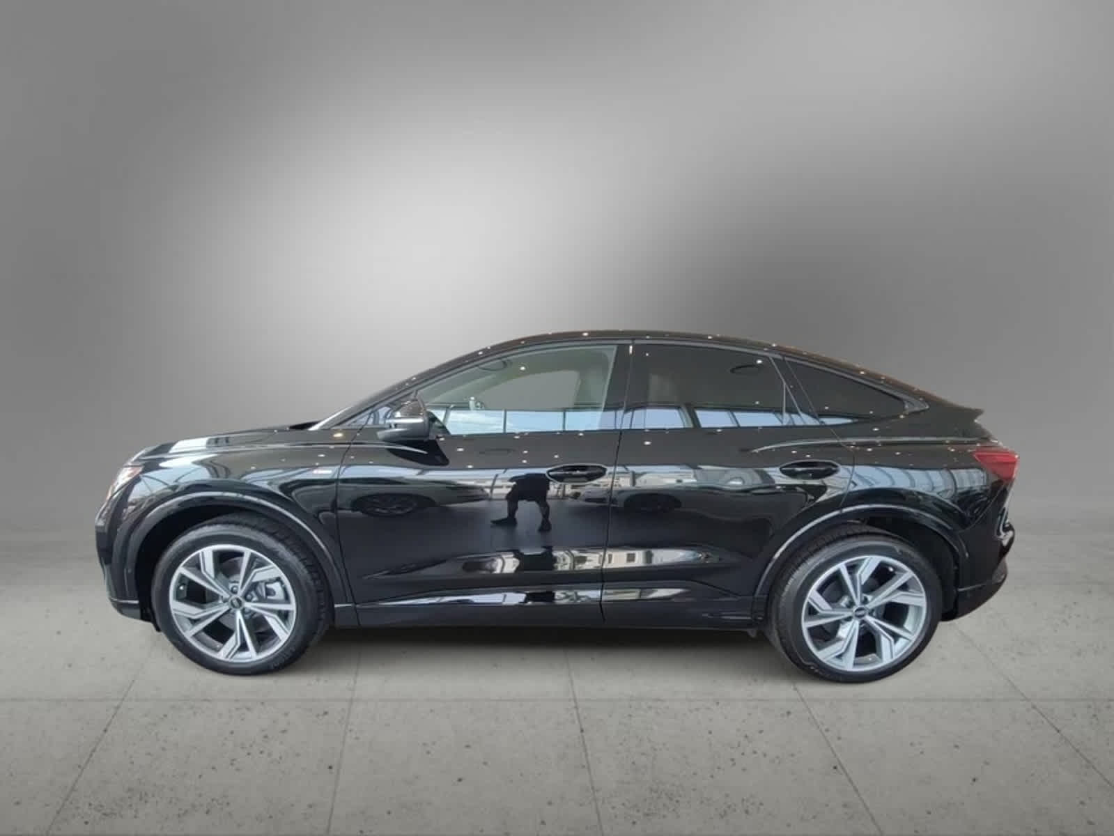 2024 Audi Q4 e-tron Sportback Premium Plus 5