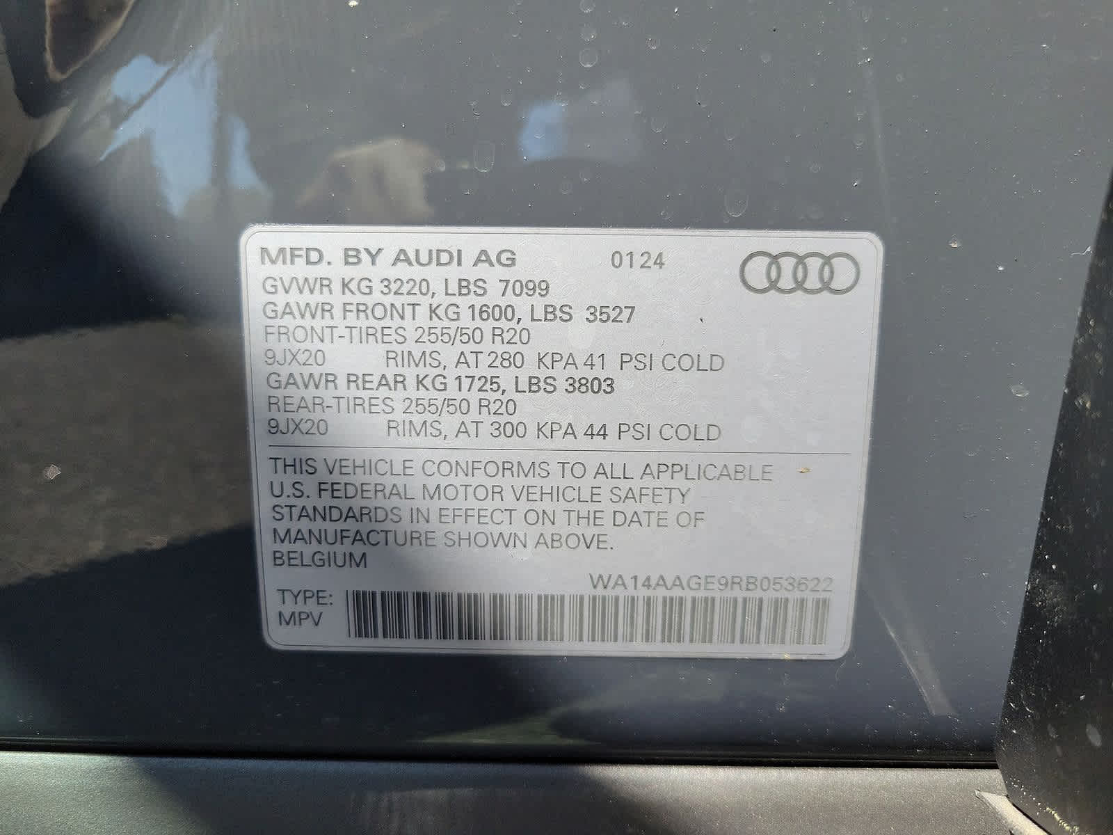 2024 Audi Q8 e-tron Premium 18