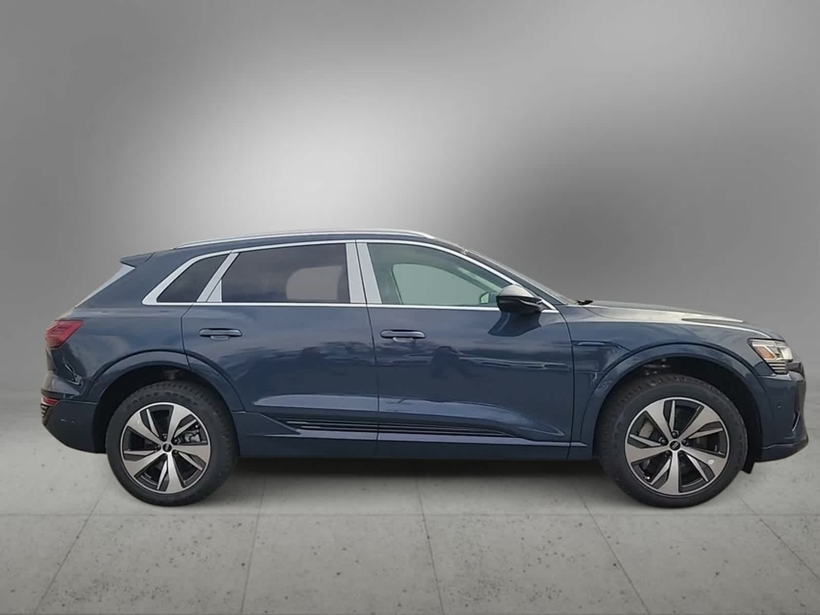 2024 Audi Q8 e-tron Premium Plus 9
