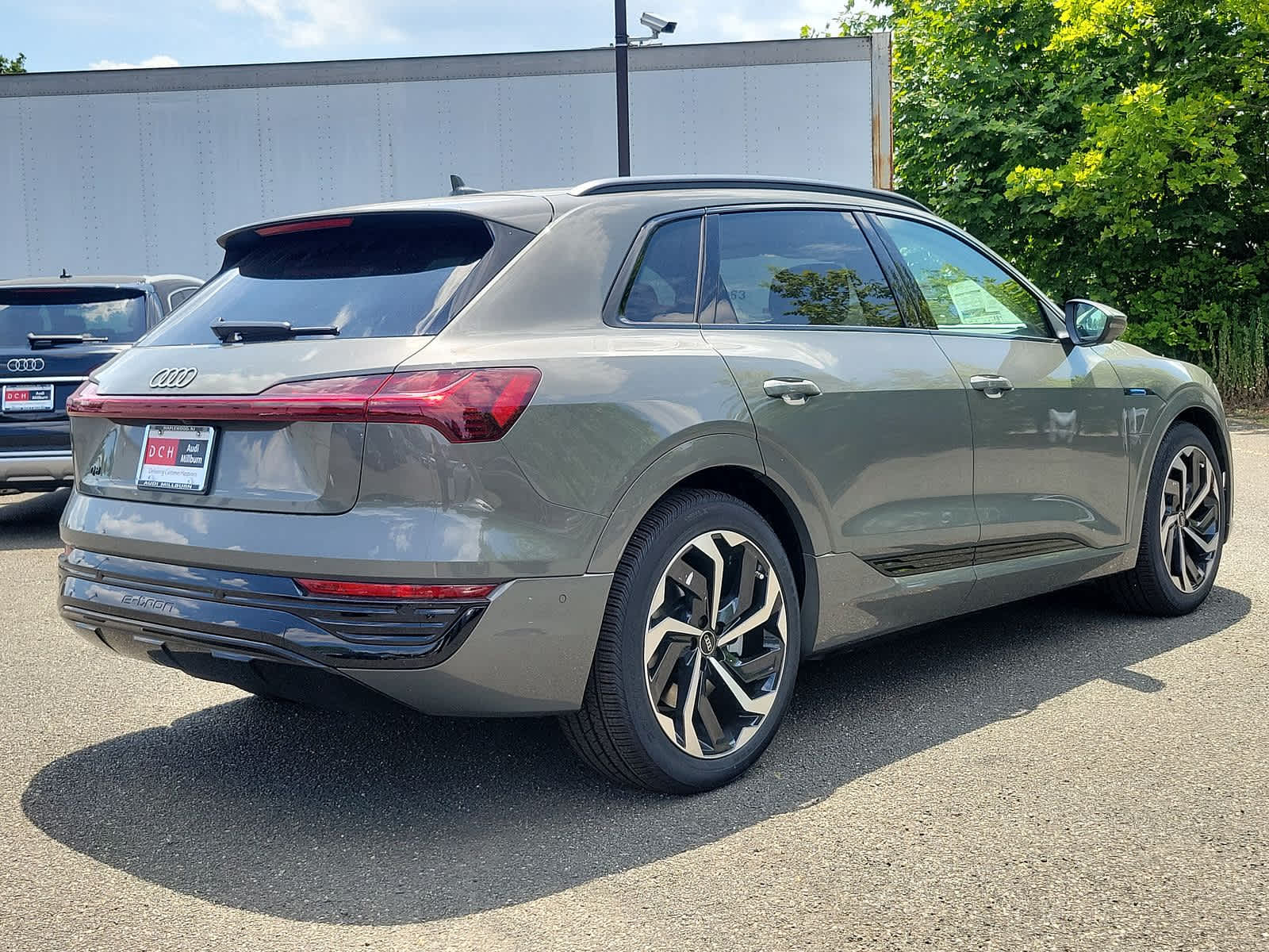 2024 Audi Q8 e-tron Premium Plus 11