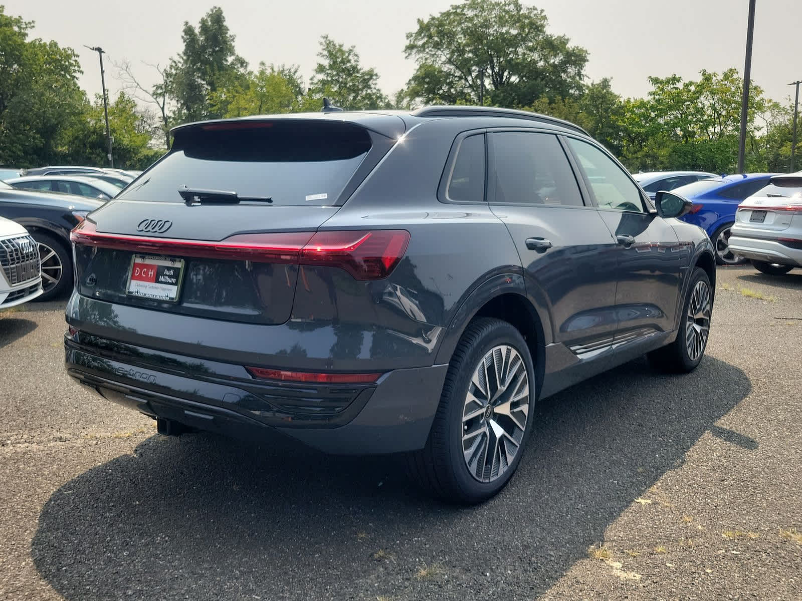 2024 Audi Q8 e-tron Premium Plus 12