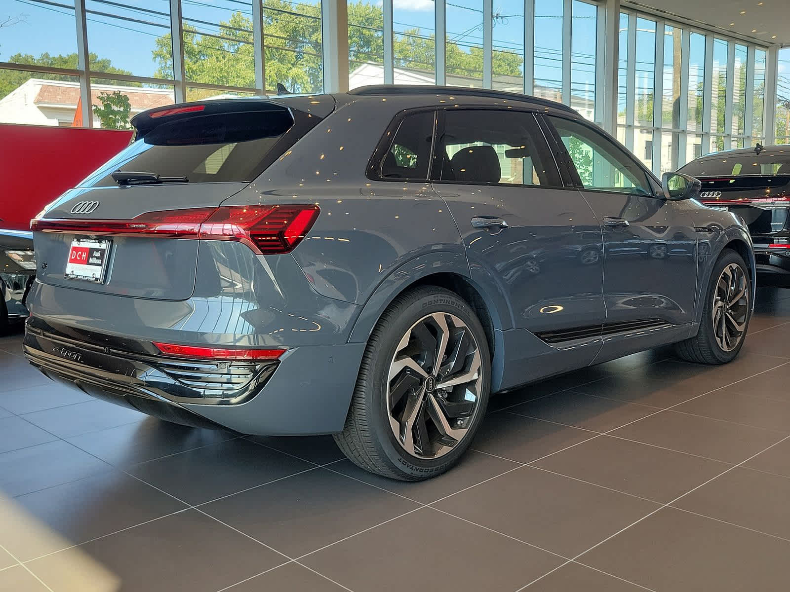 2024 Audi Q8 e-tron Premium Plus 11