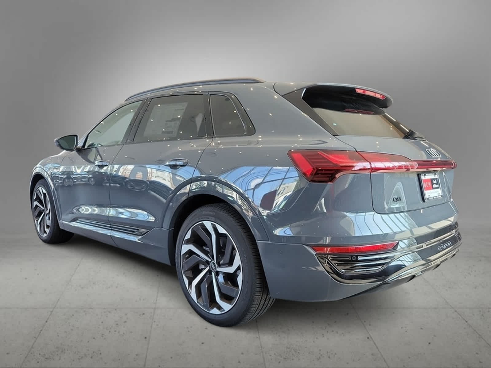 2024 Audi Q8 e-tron Premium Plus 4