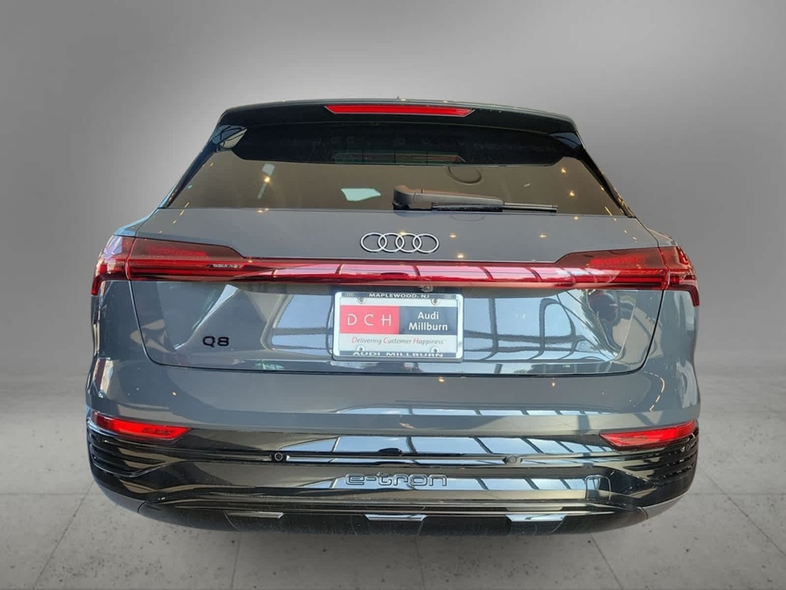 2024 Audi Q8 e-tron Premium Plus 5