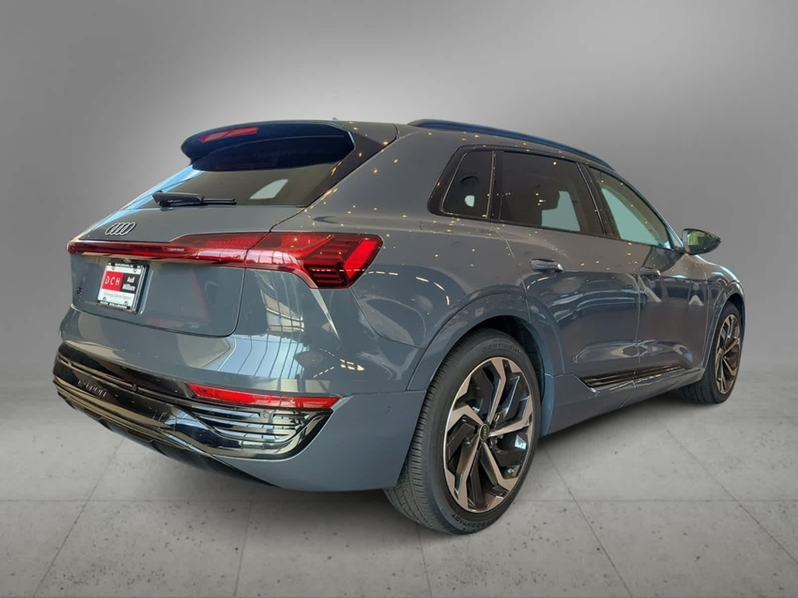 2024 Audi Q8 e-tron Premium Plus 6