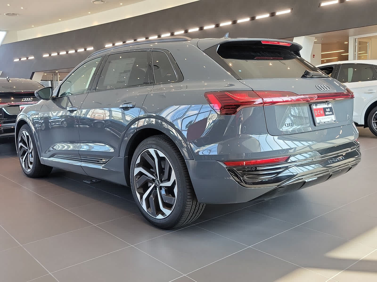 2024 Audi Q8 e-tron Premium Plus 12