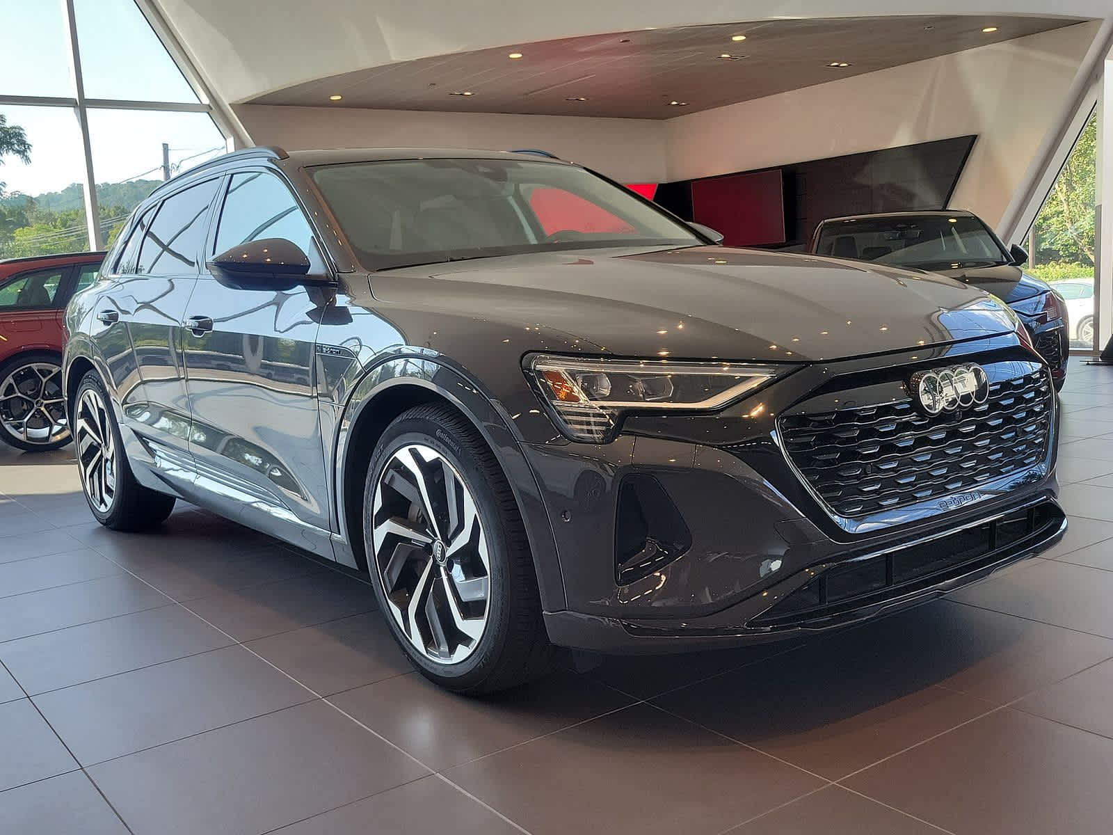 2024 Audi Q8 e-tron Premium Plus 10