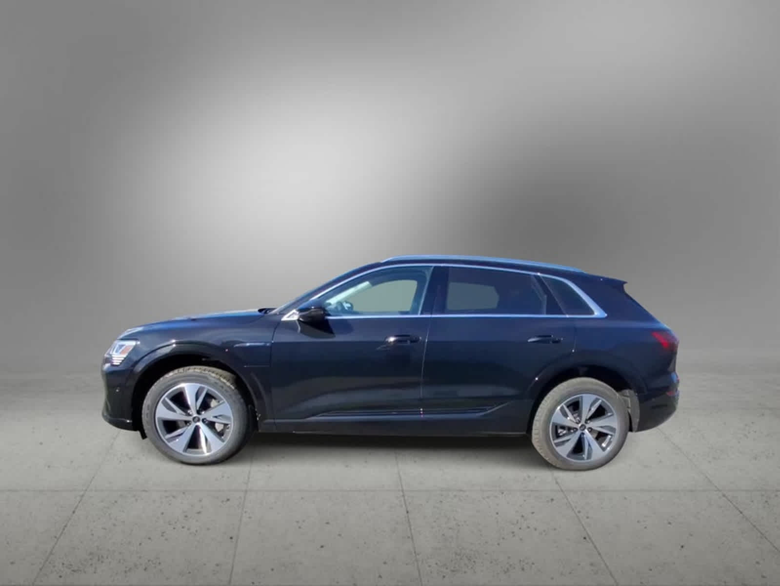 2024 Audi Q8 e-tron Premium Plus 5