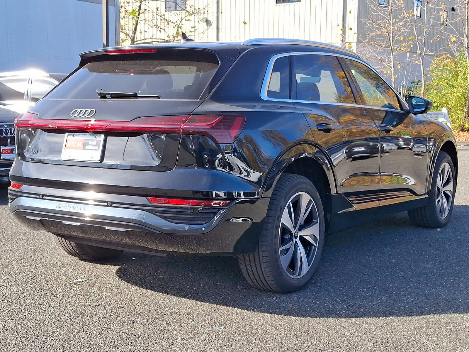 2024 Audi Q8 e-tron Premium Plus 12