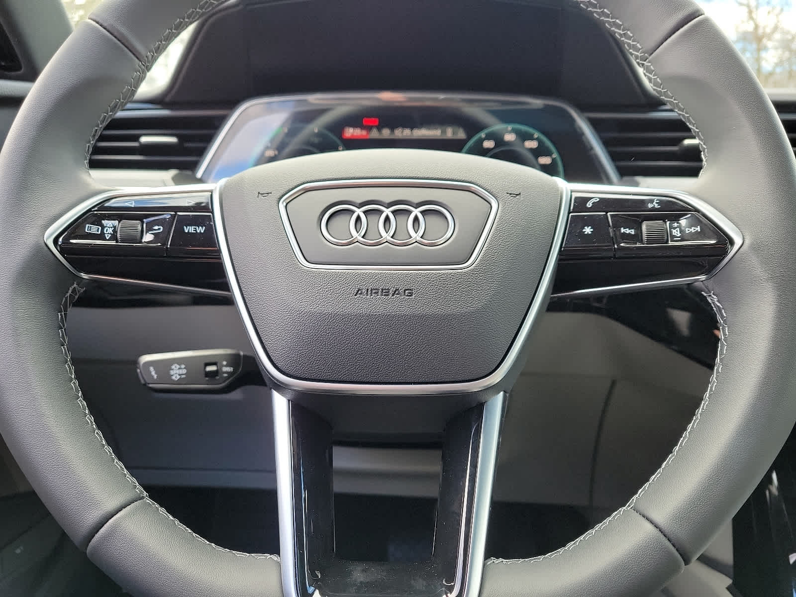 2024 Audi Q8 e-tron Prestige 9