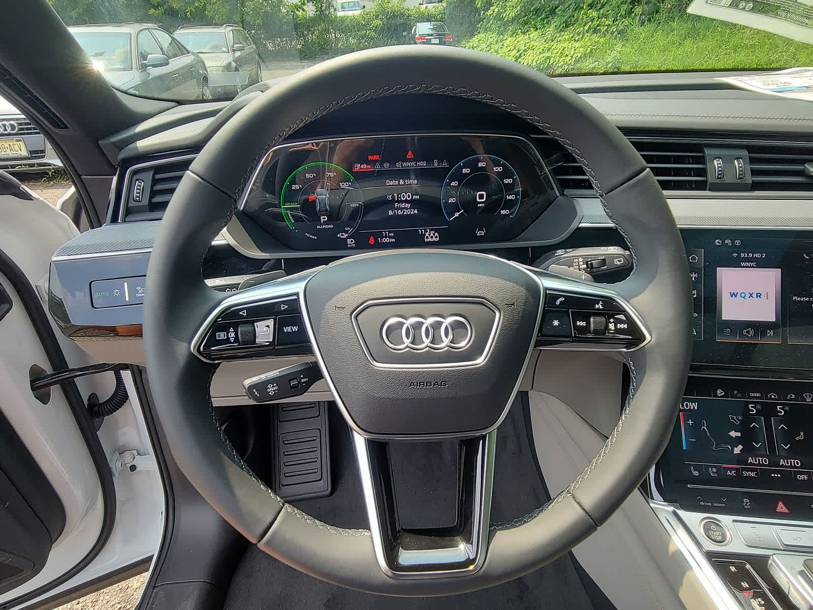 2024 Audi Q8 e-tron Prestige 17